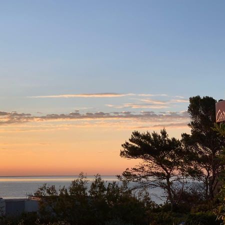 Hotel La Caravelle Fréjus エクステリア 写真