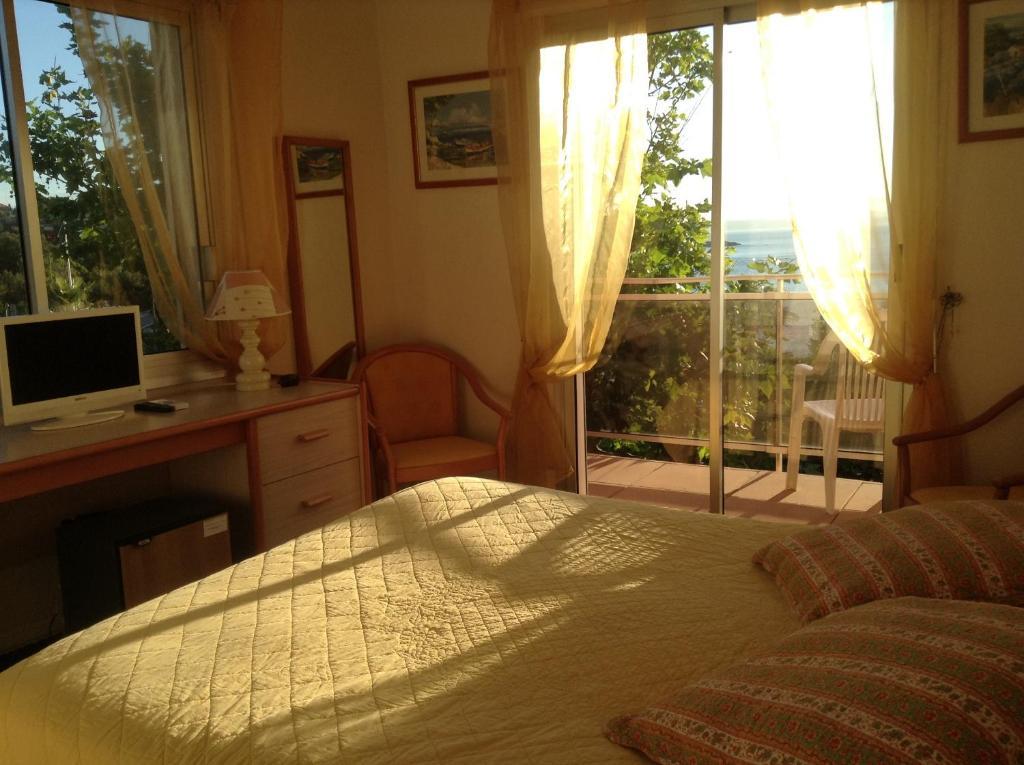 Hotel La Caravelle Fréjus エクステリア 写真