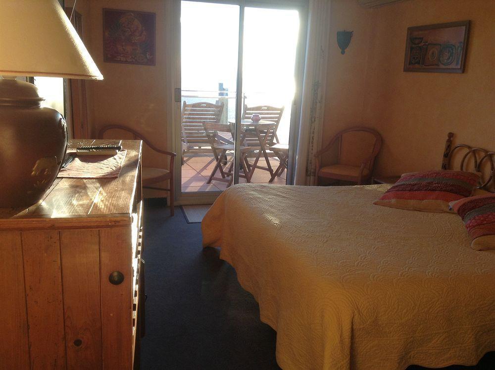 Hotel La Caravelle Fréjus エクステリア 写真