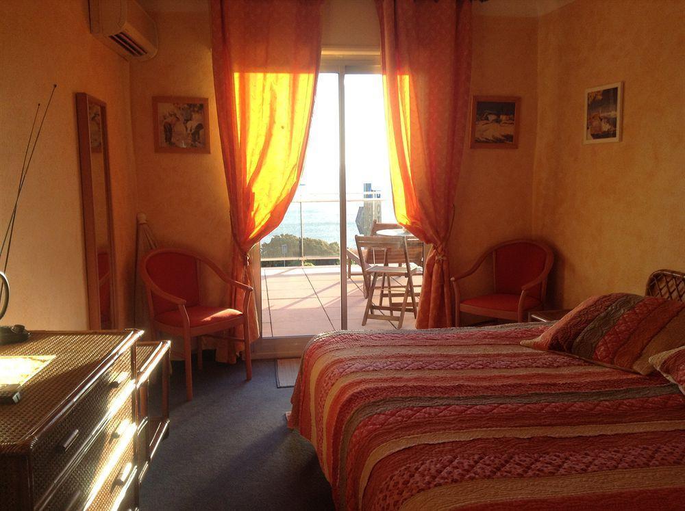 Hotel La Caravelle Fréjus エクステリア 写真