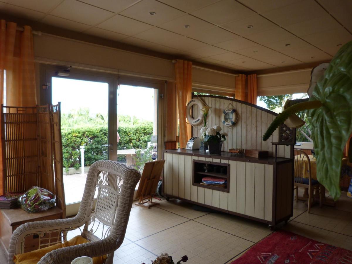 Hotel La Caravelle Fréjus エクステリア 写真